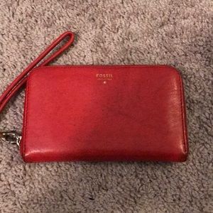 Red Fossil Wrislet Wallet